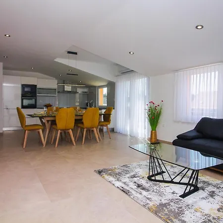 아파트 Grande Rosa *